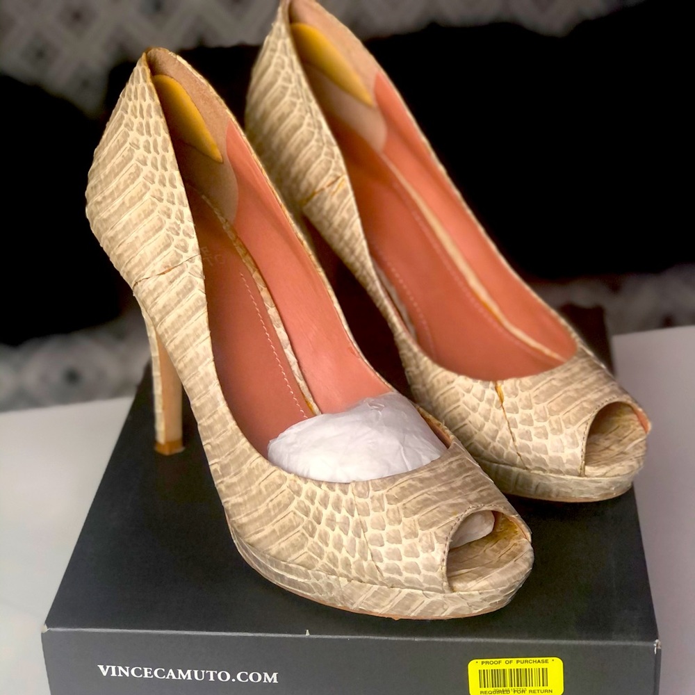 Vince Camuto Renees Pumps